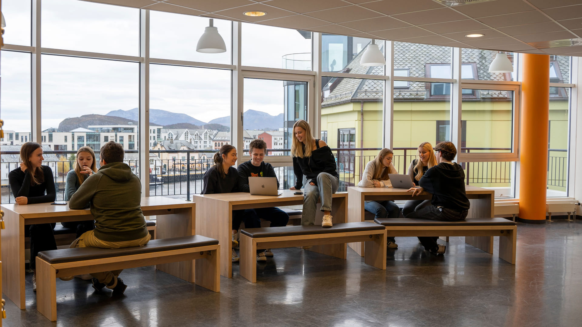 Elever på Akademiet VGS Ålesund