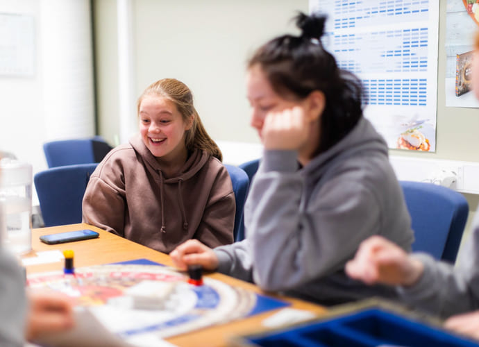 Elever jobber i en klassetime på Restaurantskolen