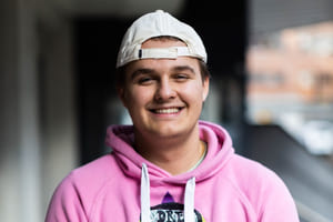 Elev på Akademiet Norsk Restaurantskole smiler