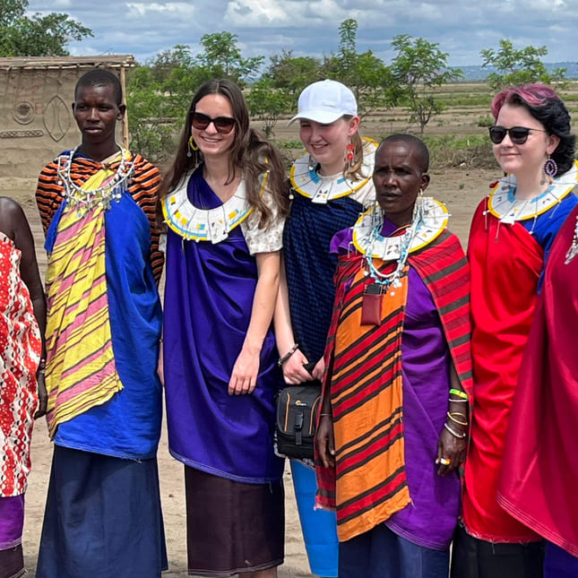 Elever på Akademiet Ungdomsskole Lier på klassetur til Tanzania