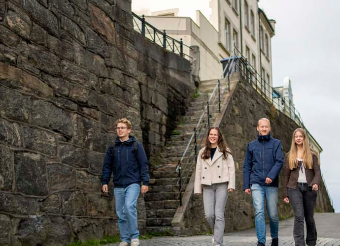 Elever som går i Ålesund sentrum