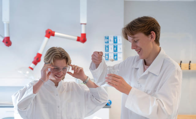 Elever på lab Akadmiet VGS Bragernes Drammen