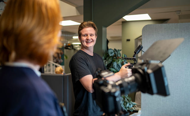 Elev med IM-utstyr på Akademiet VGS Oslo