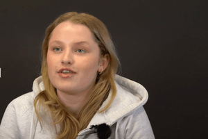 Lotte er elev på juss og psykologi på akademiet vgs oslo
