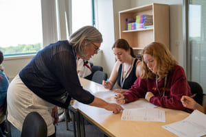 Elever og lærer på York College