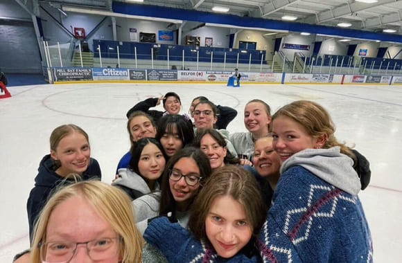 Selfie på ishockeybanen i Canada.