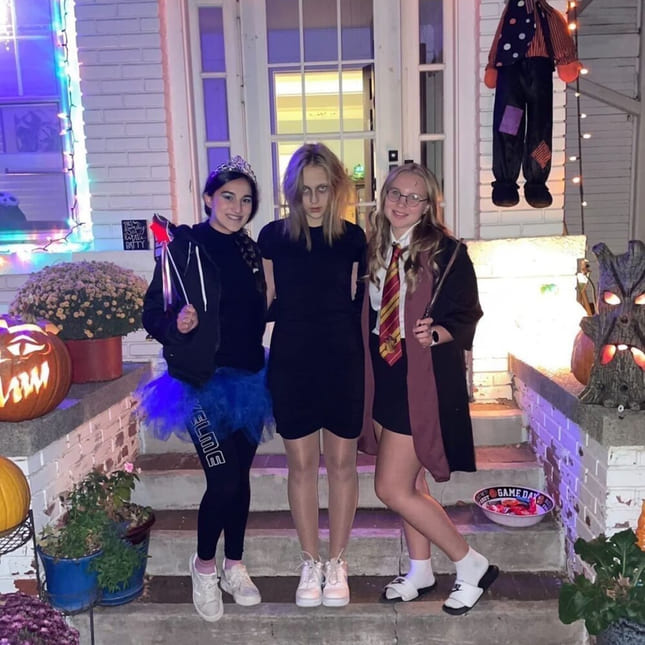 Rebecca feirer halloween på utveksling i USA