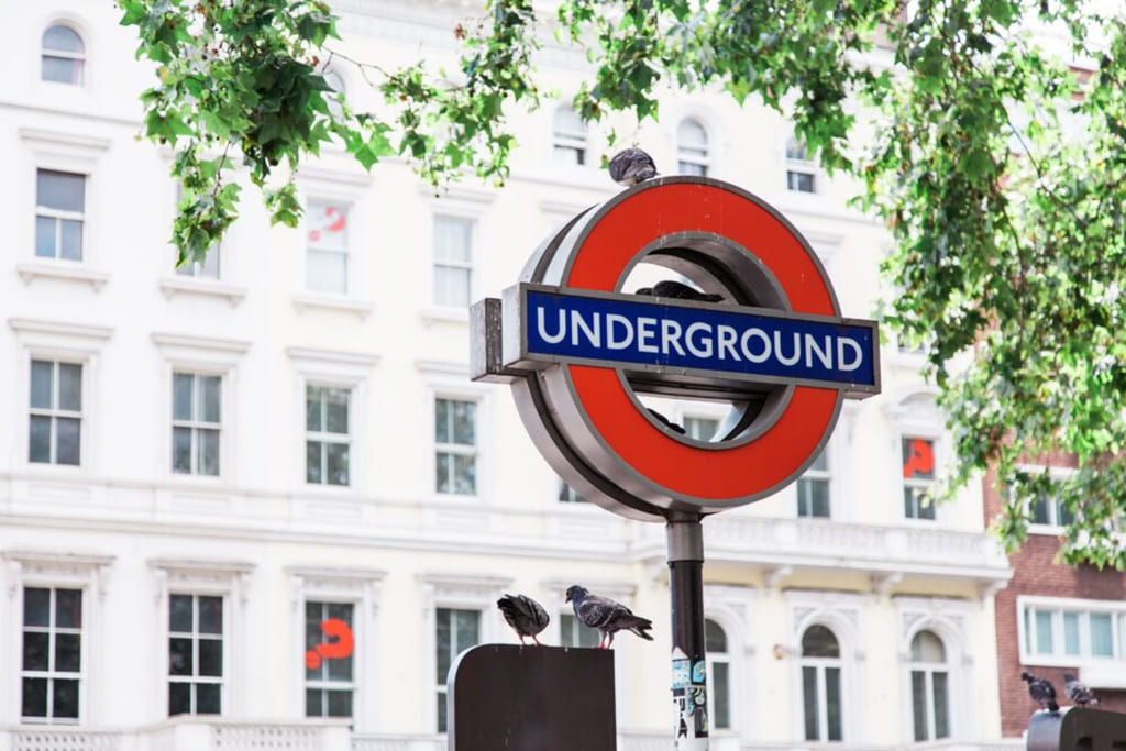 Underground-skilt i England