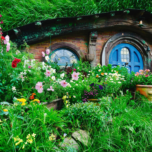 Hobbit-lignende hytte i New Zealand.