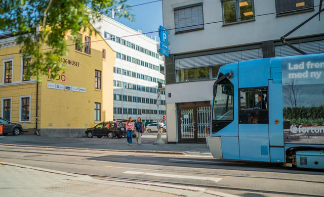 Bilde av trikkestoppet utenfor Akademiet Bislett.