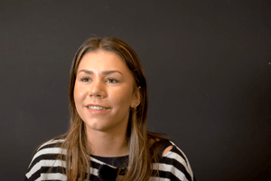 Julia er elev på akademiet vgs oslo
