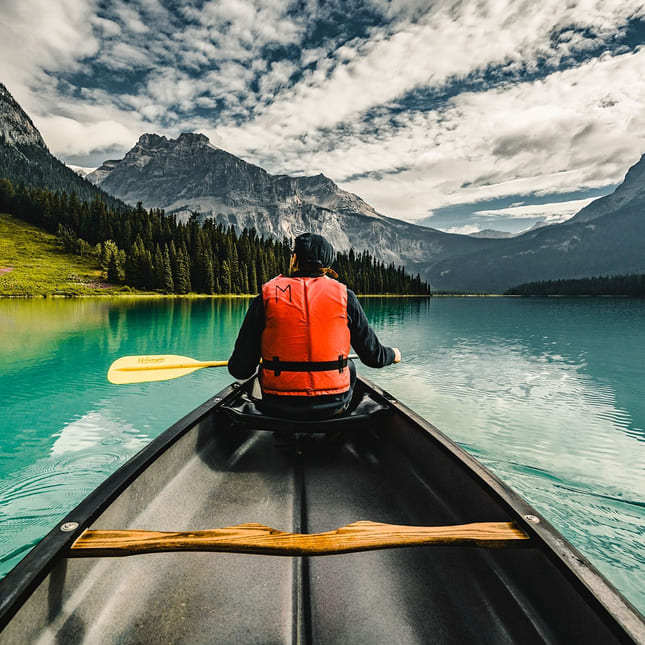 Person på kanotur i Canada.