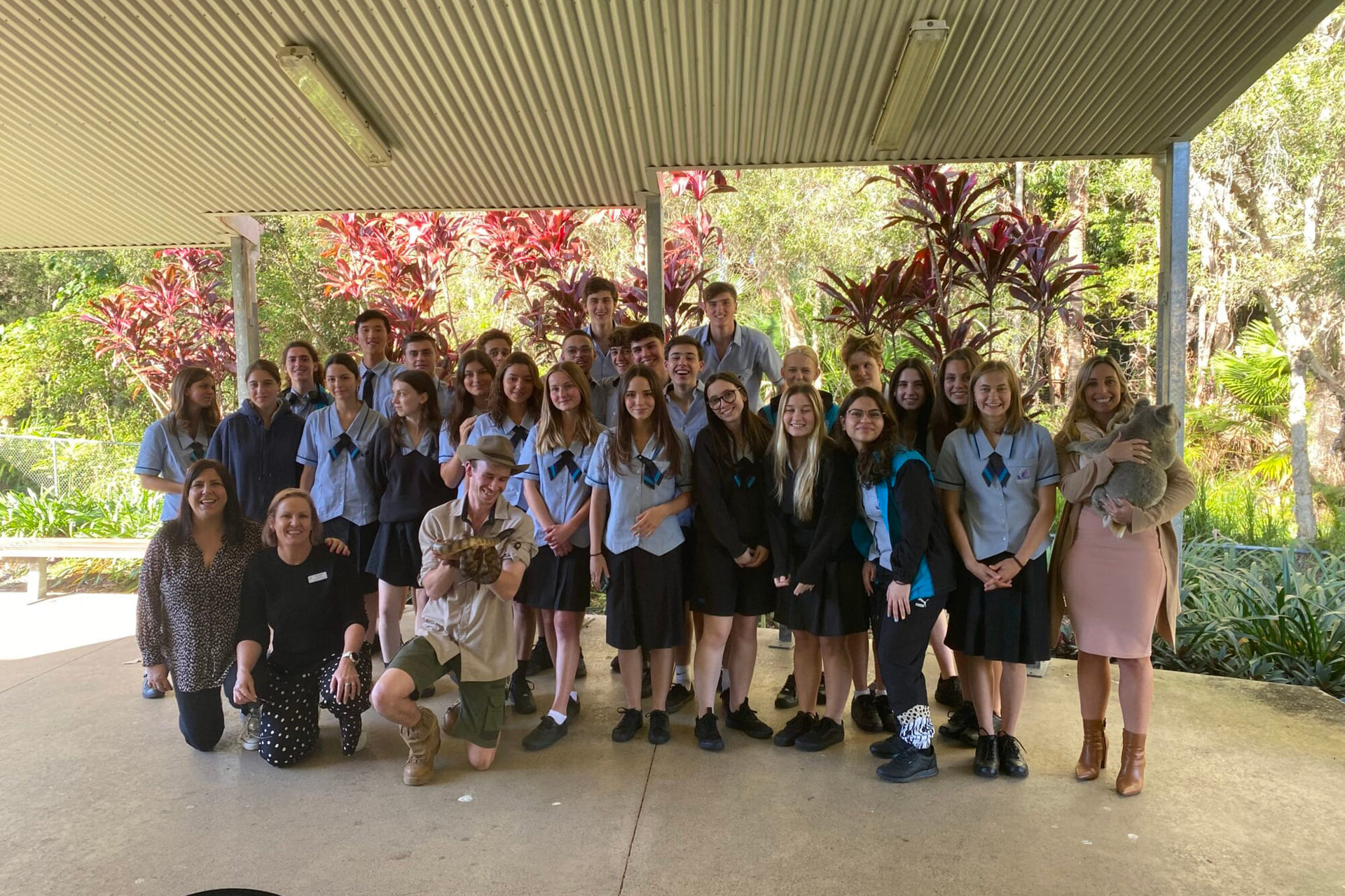 Elever og lærere på Meridan State College i Australia