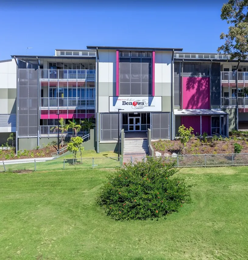 Utvendig bilde av Benowa State High School