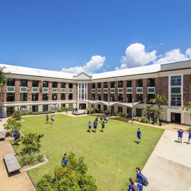 Skolebygget på Cairns State High School