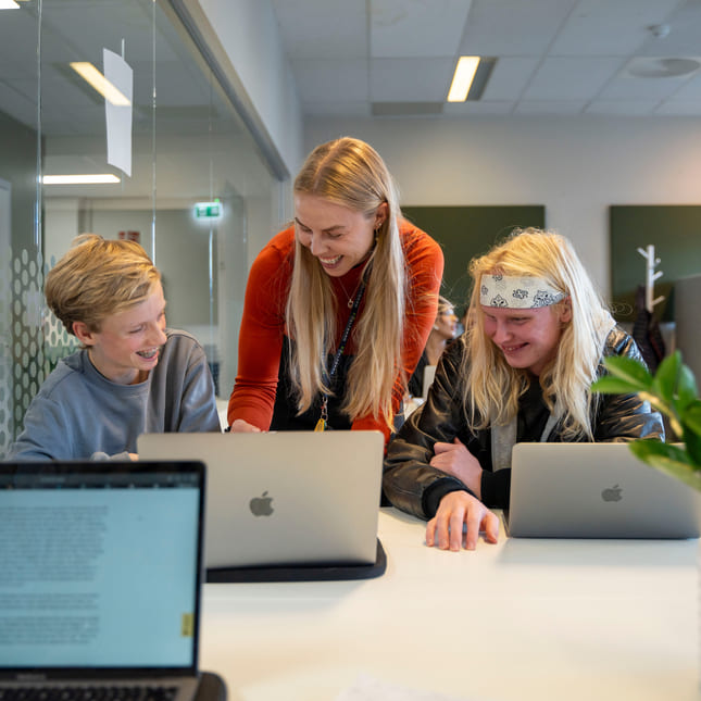 Elever på Akademiet VGS Heltberg Bislett