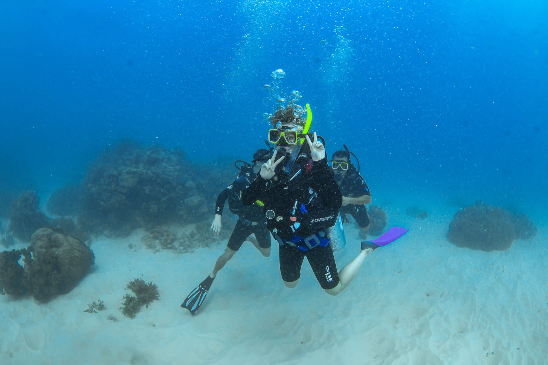 Katja dykker i Great Barrier Reef i Australia