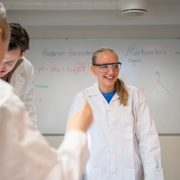 Kristina tar biologi på Akademiet