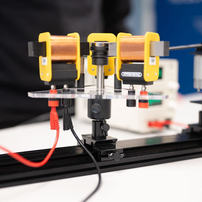 Lab-forsøk med strøm