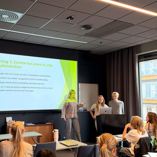 Elever presenterer sine forslag