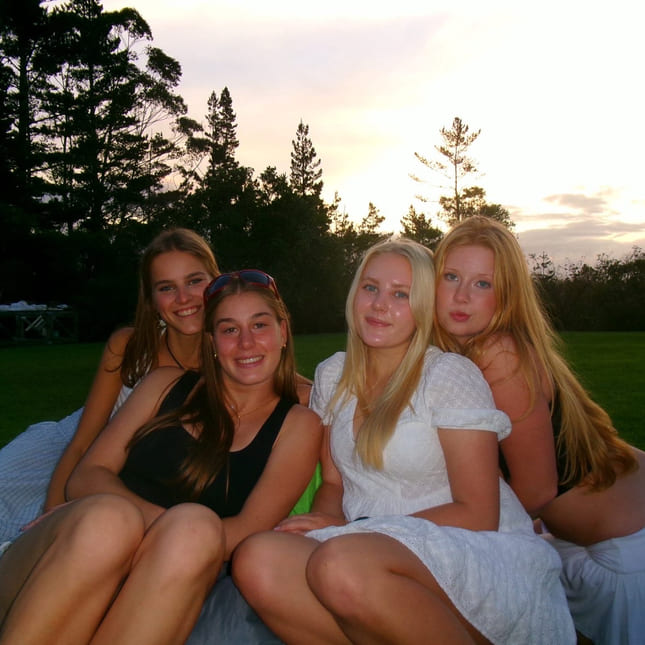 Anna og venner på New Zealand