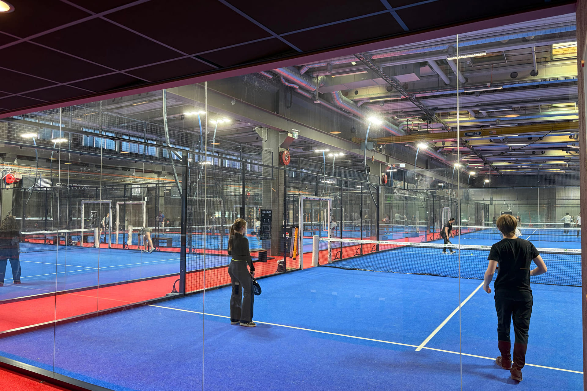 Bislett-elevene spiller Padel