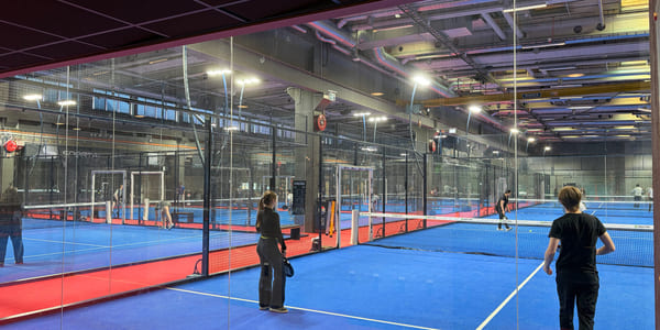 Bislett-elevene spiller Padel
